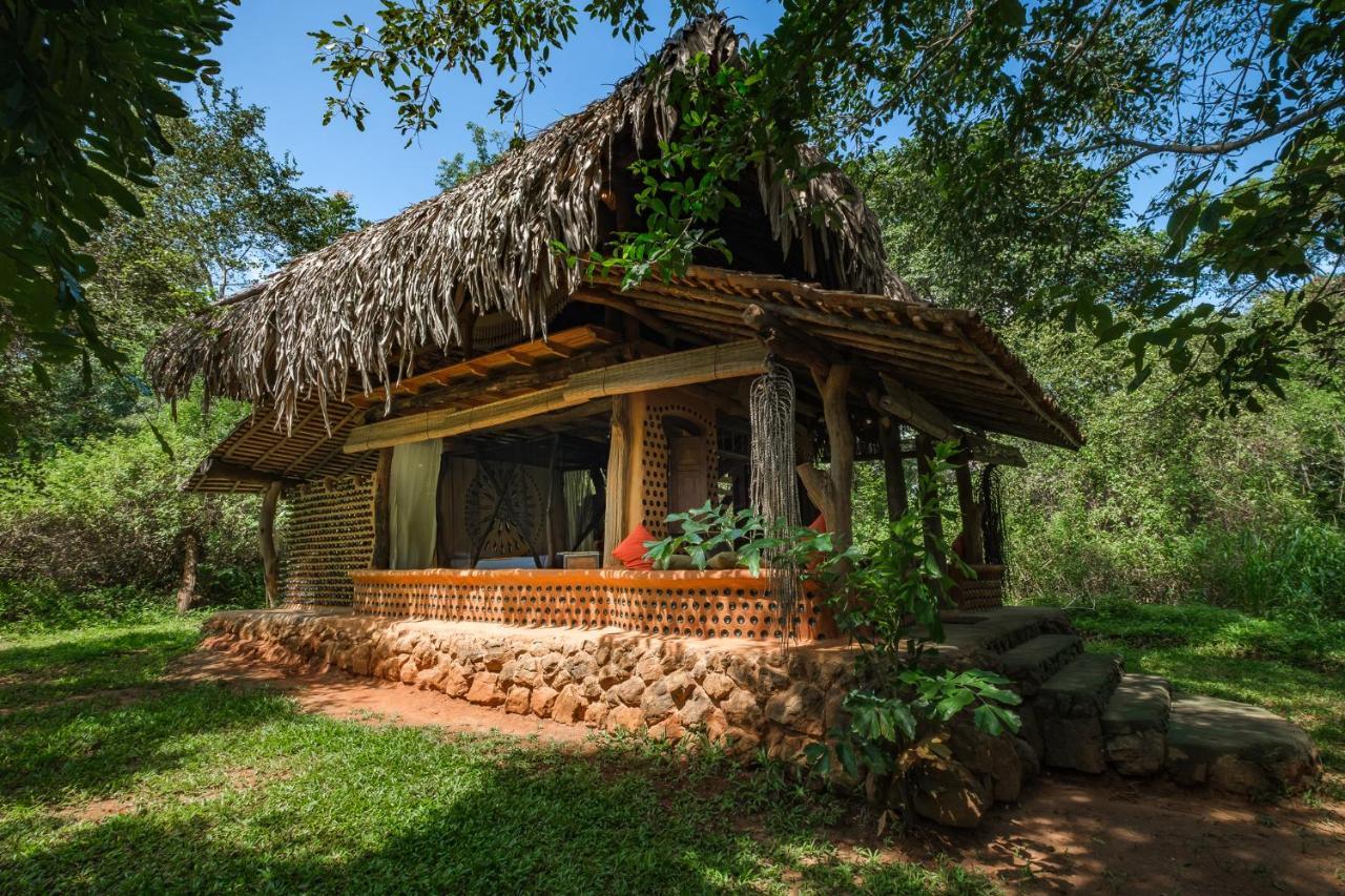 Villa Banyan Camp Hambegamuwa Exterior foto